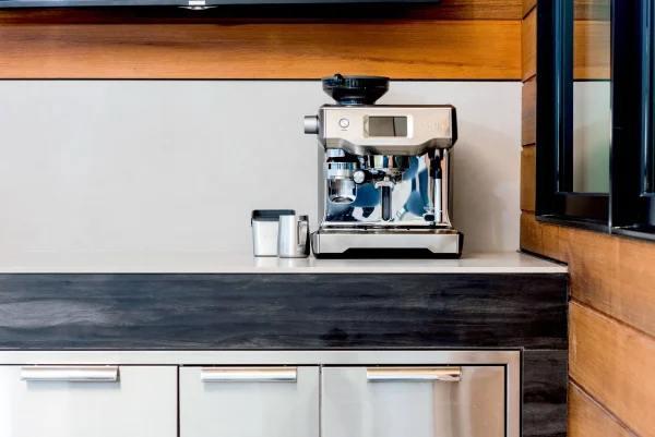 Breville-Oracle-Touch-Lifestyle-05