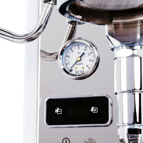 ECM_CLASSIKA_WHITE_DETAIL_01-WEB-1_a111ded2-040f-41f7-a9e5-c4116383e287